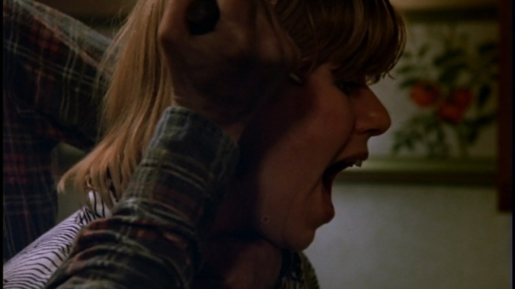 22 - Lembranças do Inferno - Sexta-Feira 13 2 03